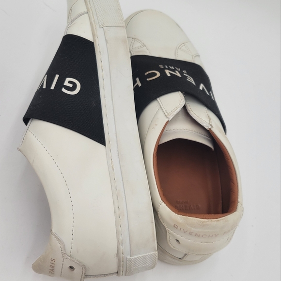 AUTHENTIC GIVENCHY WOMEN'S LOGO SNEAKERS SIZE 36.5 - Picture 8 of 10